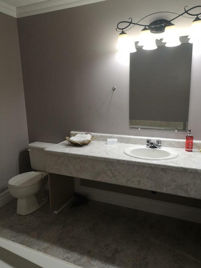 Port Union Seaport Inn מראה חיצוני תמונה